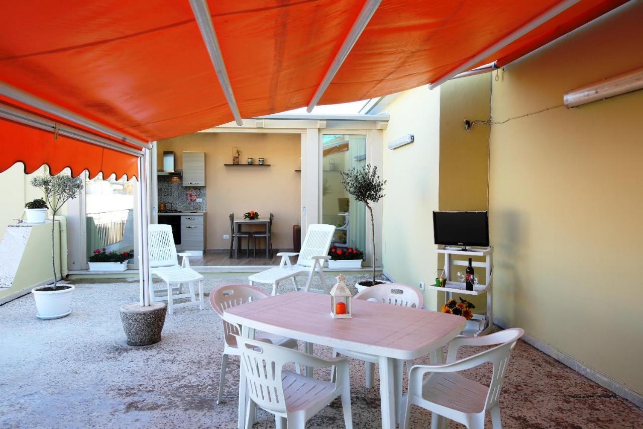 Re Sole Case Vacanze - Esclusivo Attico M A R T E Con Spaziosissima Terrazza Solarium Attrezzata Avola Bagian luar foto