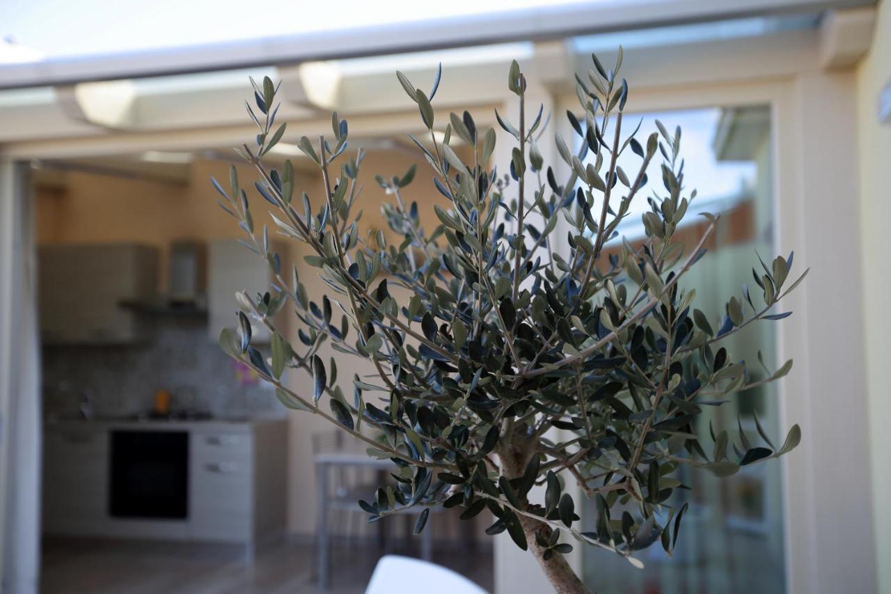 Re Sole Case Vacanze - Esclusivo Attico M A R T E Con Spaziosissima Terrazza Solarium Attrezzata Avola Bagian luar foto