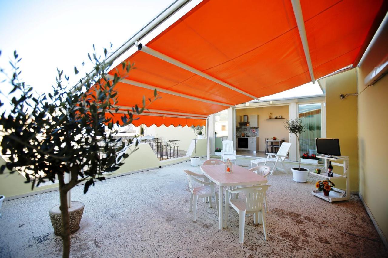 Re Sole Case Vacanze - Esclusivo Attico M A R T E Con Spaziosissima Terrazza Solarium Attrezzata Avola Bagian luar foto
